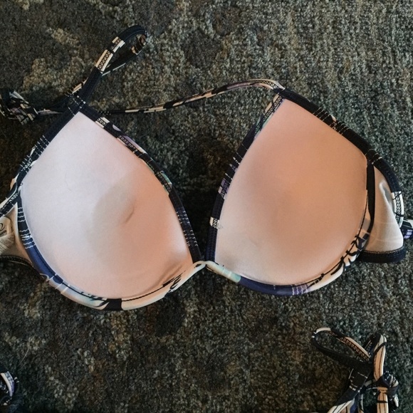 Floral print bikini - Picture 4 of 6